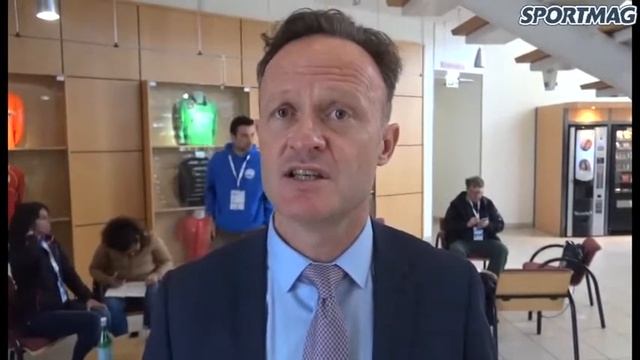 Euro Foot jeunes : Laurent Petrynka présente l'événement смотреть онлайн