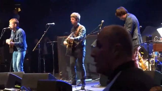 Damon Albarn, Graham Coxon, Noel Gallagher & Paul Weller - Tender (Teenage Cancer Trust 2013) смотреть онлайн