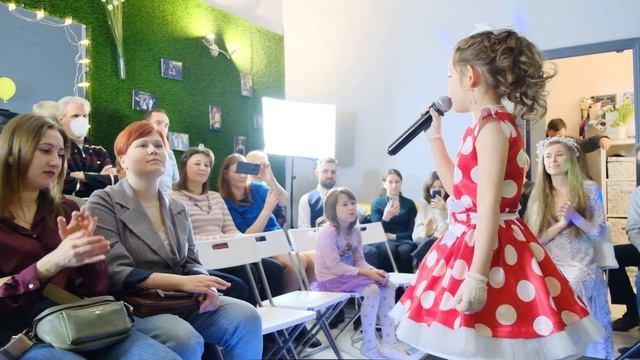 Уютные квартирники в KODA STUDIO. Обучение вокалу, фортепиано, гитаре для детей и взрослых. смотреть онлайн