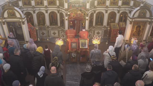 Запись трансляции 9 февраля 8:40. Часы. Литургия смотреть онлайн