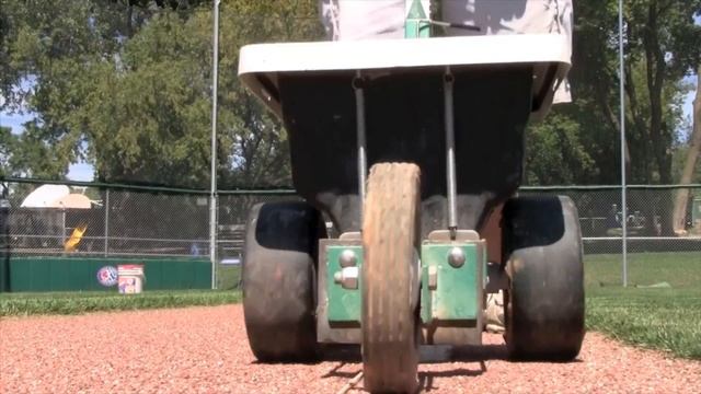 How to Apply a Chalk Line on Ballfields смотреть онлайн