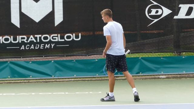 Holger Rune vs Sparring Partner Tennis Practice at The Academy смотреть онлайн