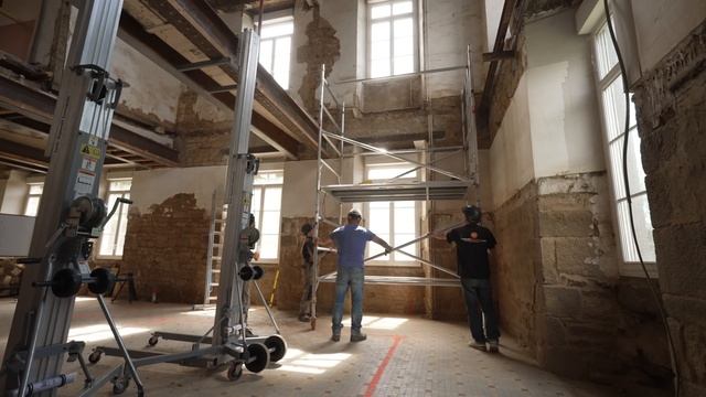 Building A Library In A Historic Convent смотреть онлайн