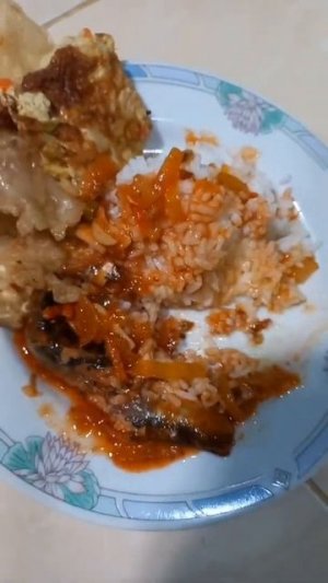 ASRM makan nasi sarden telur dadar