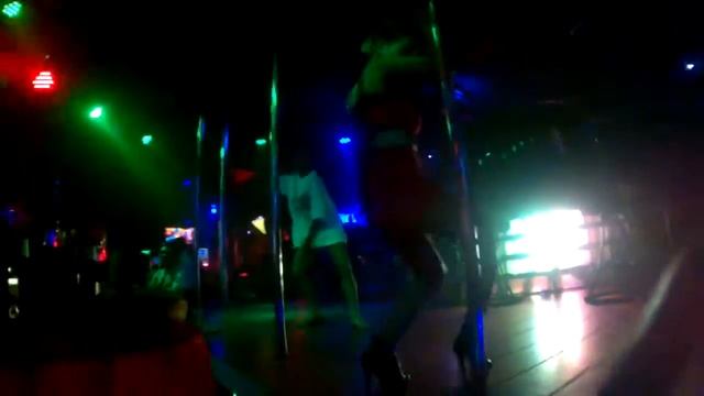 Nightlife Phuket: girls dancing in Tai Pan disco Phuket смотреть онлайн