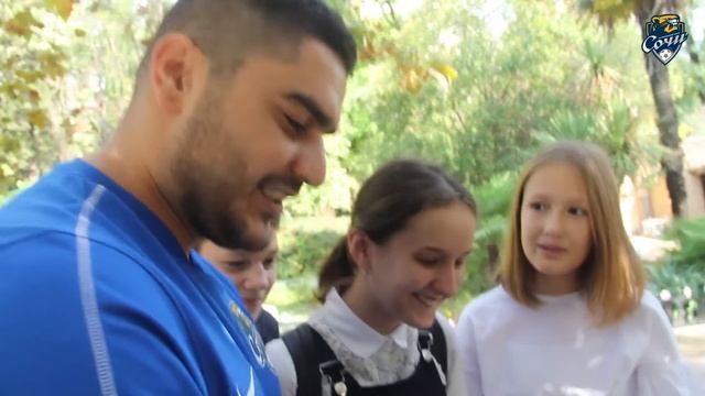 Симуляция Неймара, хостинские дети и шустрые голуби /Сочи ТВ в городе смотреть онлайн