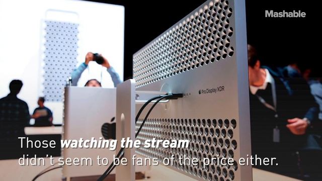Crowd Stunned as Apple Unveils New $999 Monitor Stand at WWDC смотреть онлайн