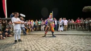 Karcocha  - Я начал с 5 человек и в итоге заполнил улицу.
Остров Терсейра, Португал. Вечернее шоу.