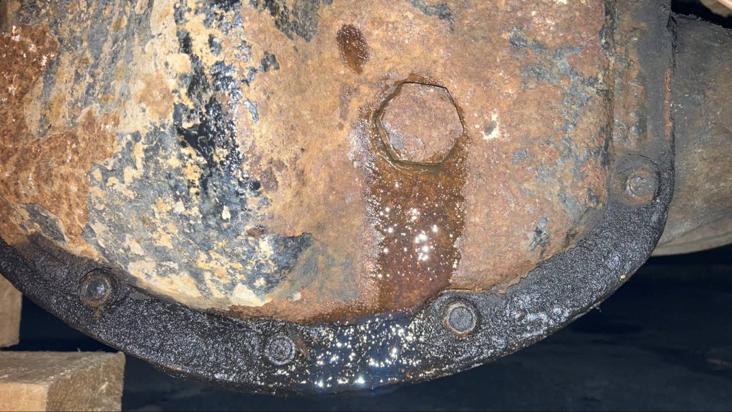 Замена масла в заднем мосту. НольВторая. Часть 22. смотреть онлайн