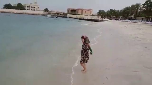 Зима в ОАЭ Персидский залив Шарджа смотреть онлайн