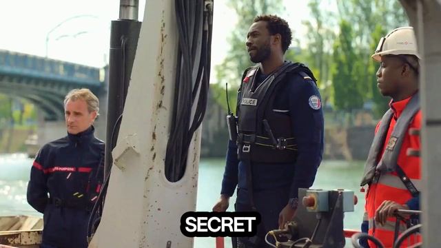 A Deadly Shark Attacks Competitors of the World Triathlon Championships that is hosted by Paris. смотреть онлайн