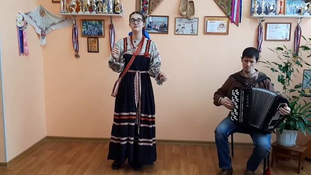 Котенко Мария - "Як у зеленому садочку" лирическая смотреть онлайн