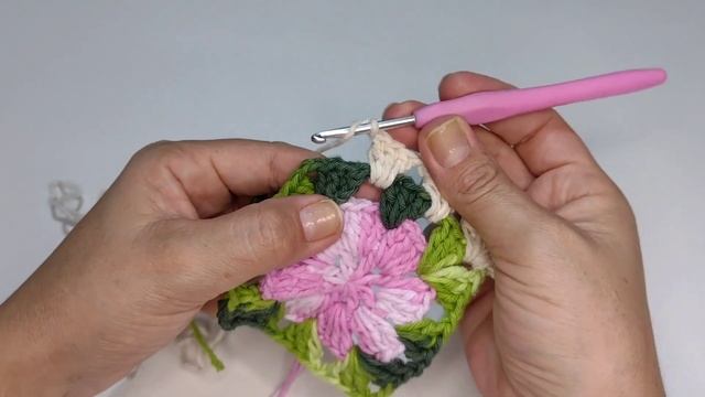 Flor rasteira e base para tapetes 1/2 #croche @RoseSabinoCroche смотреть онлайн