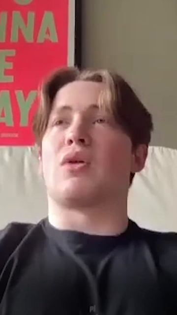 Heartstopper's Kit Connor On Cast Being Pressured To Come Out #shorts смотреть онлайн