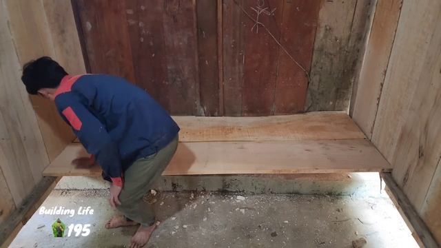 Cover the kitchen wall, Make a bed for the dogs, Building Life, Episode 195 смотреть онлайн