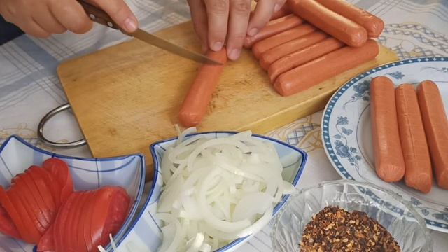 Λουκάνικα hot dogs / Σπιτικό σνακ VS Fast Food смотреть онлайн