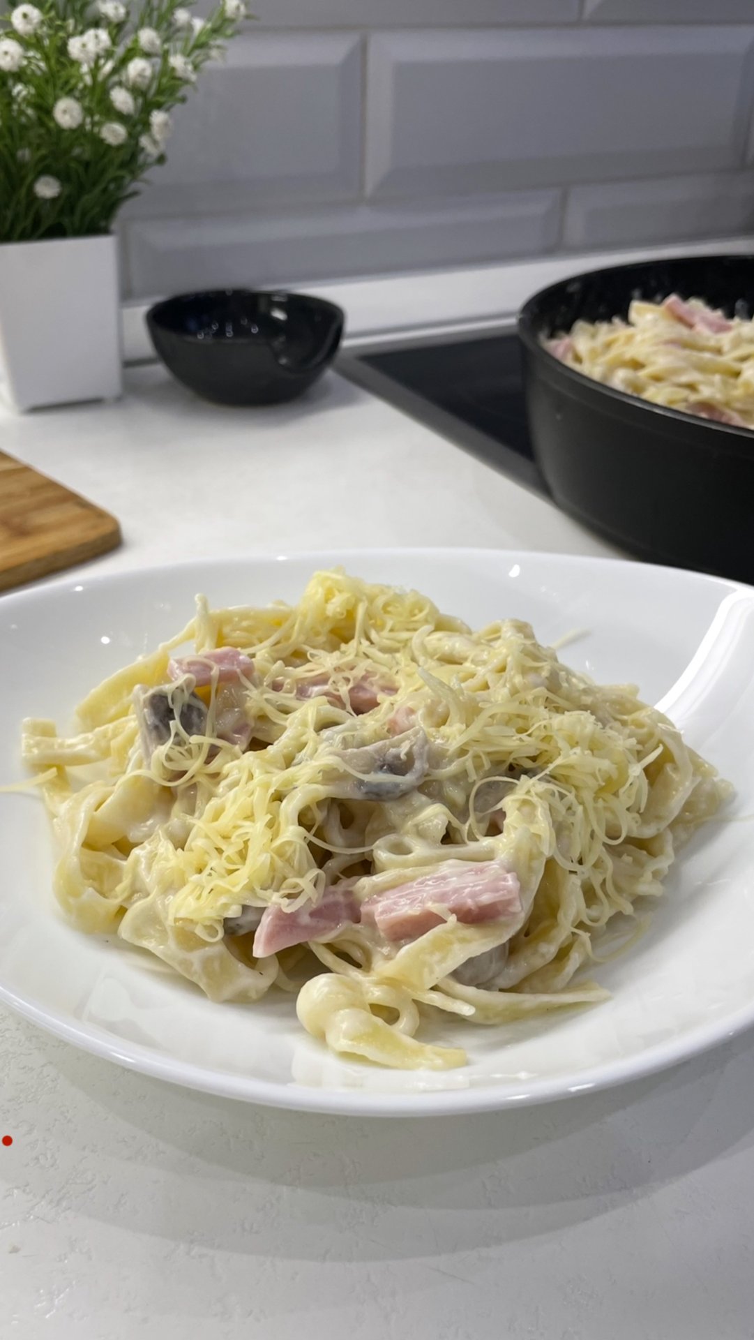 Паста с ветчиной и грибами смотреть онлайн