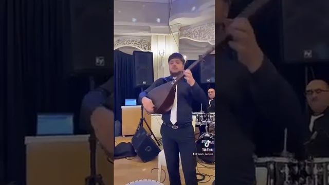 Vüqar Lökbatanlı Saz смотреть онлайн