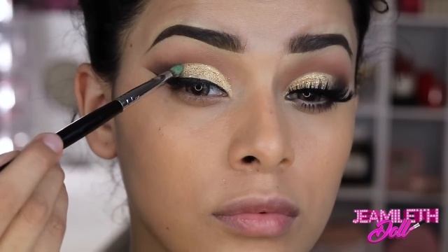 MAQUILLAJE ELEGANTE PARA NOCHE BUENA смотреть онлайн