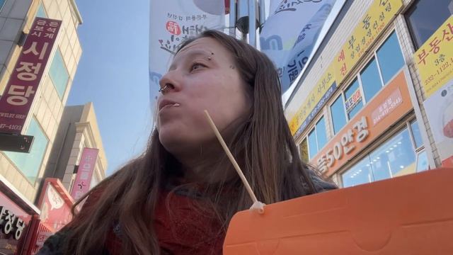 не ну тут столько всего происходит что надо смотреть смотреть онлайн