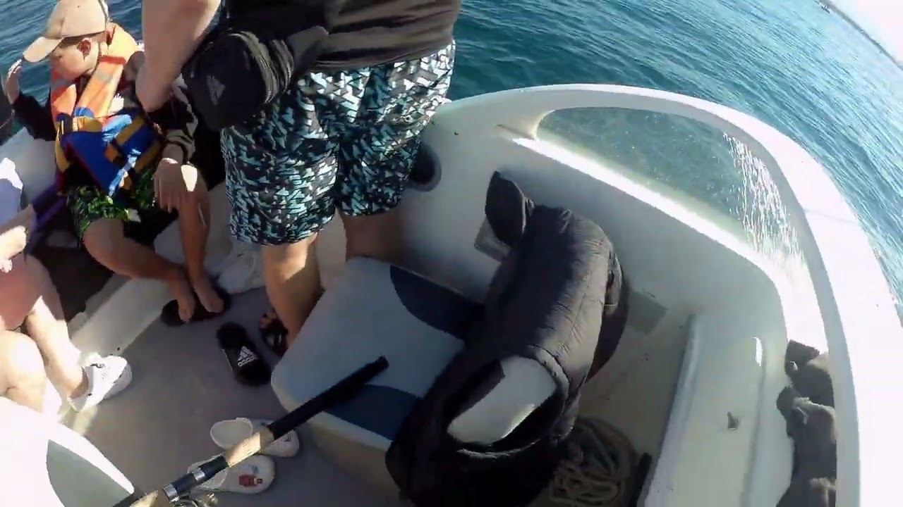 Рыбалка в Сочи. Сестры двойняшки смотреть онлайн