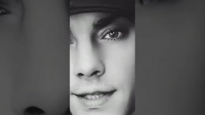 Давай в войну, как в детстве поиграем.