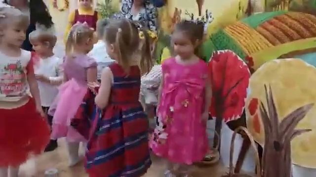 праздник листопад смотреть онлайн