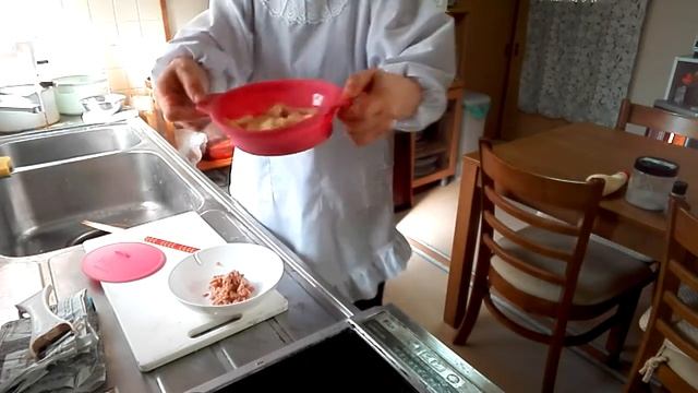 「さつまいもとシーチキンのサラダ」混ぜるだけ簡単なのに美味しいよ！ смотреть онлайн