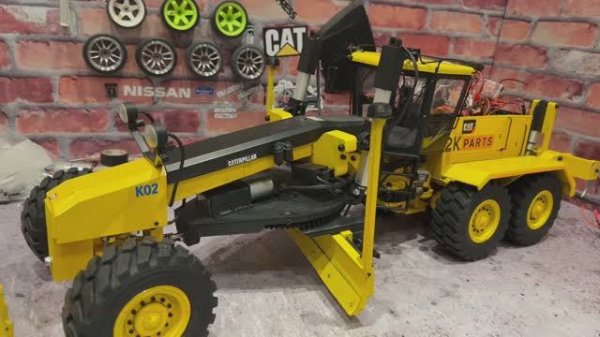 Грейдер caterpillar 16m на радиоуправлении. Проблема с гироскопом.
