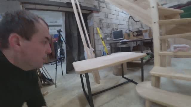 Ремонт фрезера и стол на металлокаркасе к лестнице. смотреть онлайн
