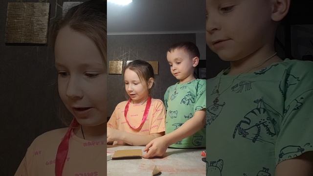 делаем вещи из картона