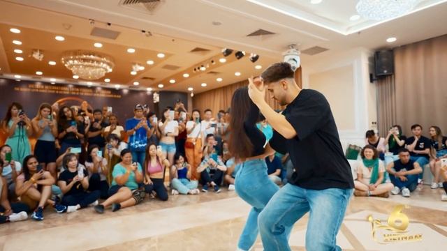 Aitor & Angelica |BAILANDO MATAME- Sebas Garreta, Dj Husky, DJ Dave Aguilar | Bachata Demo Vietnam смотреть онлайн