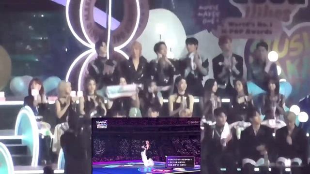 Idol Reaction to Somi at MAMA 2023 Ending Announcement смотреть онлайн