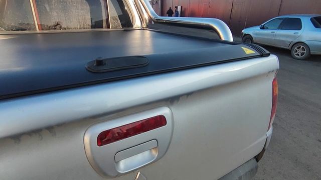 Роллета с дугами на пикап Л200 Лонг 2014 года