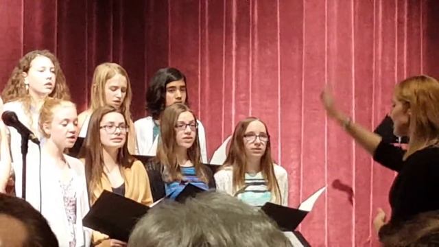 Sadie Yoder 8th grade Select Ensemble singing "I See The Light" смотреть онлайн