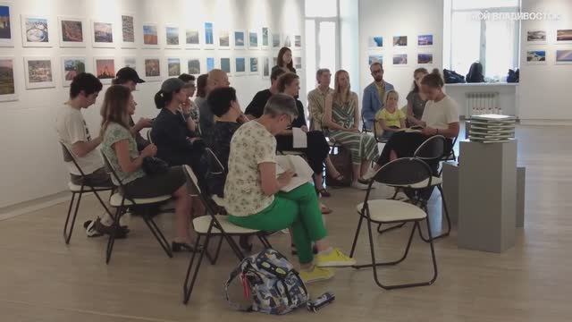 Владивосток, Горожане читают о фотографии 12 июля 2023. смотреть онлайн