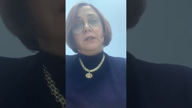 Отзыв Лалы Гуриной: "Потрясающие преподаватели! Все задания разбираются до мелочей!" смотреть онлайн