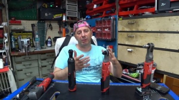 Аккумуляторная трещОтка - трещетка. На что смотреть, на что надеяться. Milwaukee m12 vs China