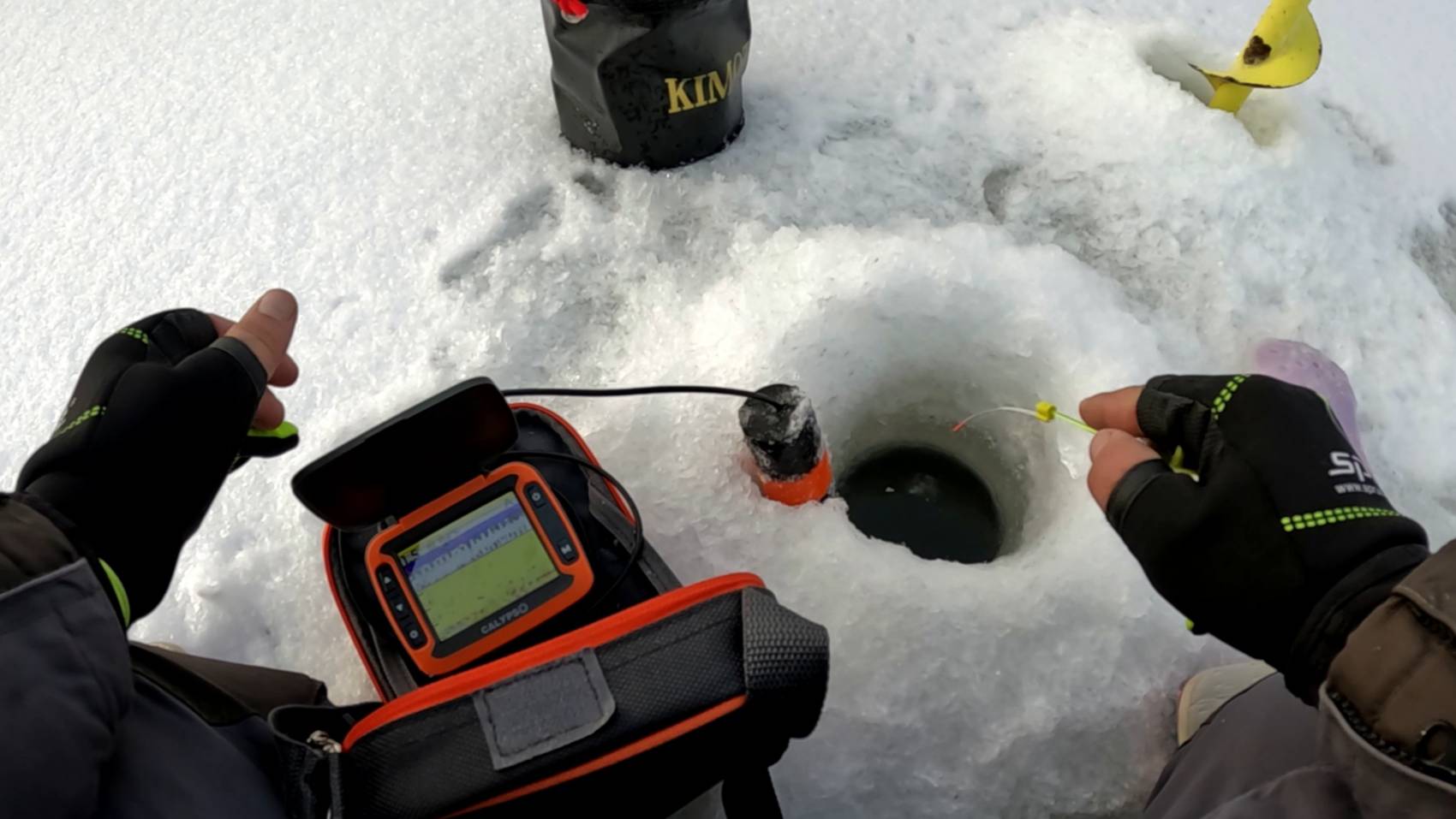 РЫБАЛКА с эхолотом Calypso на мелководье. Годный ЛАЙФХАК на ЛЬДУ! Ловля ПЛОТВЫ на мормышку со льда. смотреть онлайн