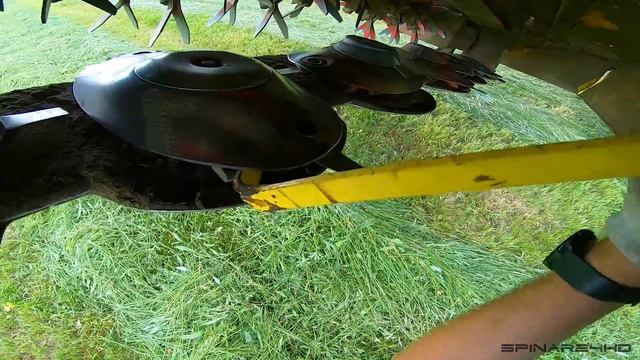 CASE IH PUMA 165 & Pöttinger Novacat 302 ED - Replacing the blades on the mower смотреть онлайн