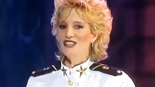 The Flirts - Dancing Madly Backwards 1985 Clip