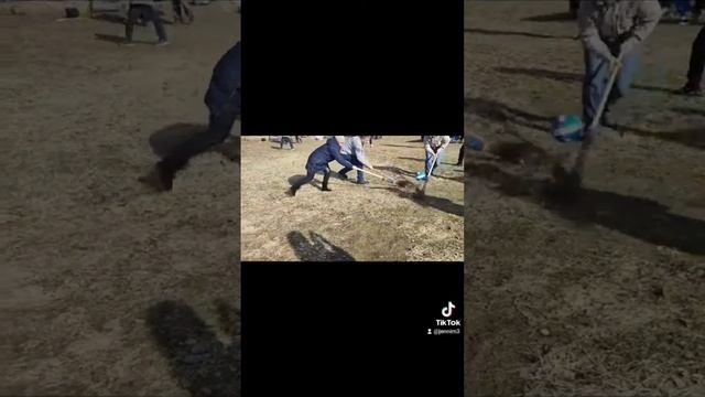 Провожаем зиму мы,Печем вкусные блины,Поздравляем весь народ,Пусть скорей весна придет!#Тепличный смотреть онлайн