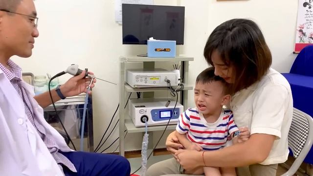 Monkey Puka obediently waits for mom and Khang to come back смотреть онлайн