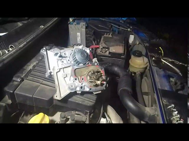 Рено Логан 2 K7m 1.6 8v замена ремня ГРМ и помпы