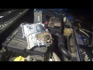 Рено Логан 2 k7m 1.6 8v замена ремня ГРМ и помпы