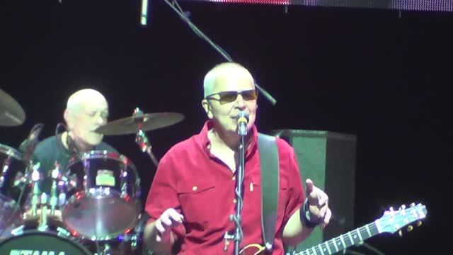 Группа «Воскресение» — Когда ты смотришь на меня смотреть онлайн