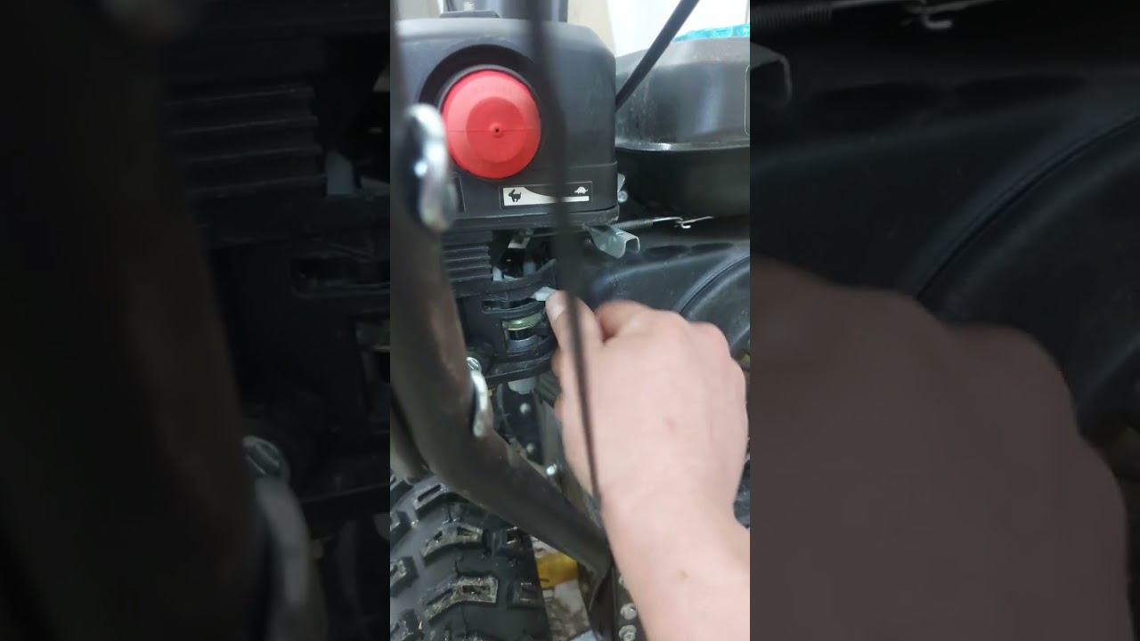 Как завести снегоуборочную машину #снегоуборочнаямашина смотреть онлайн