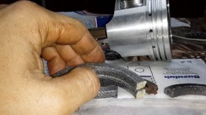 Правильная установка поршневых колец змз 405, сальниковая набивка. Продолжаю капремонт змз 402