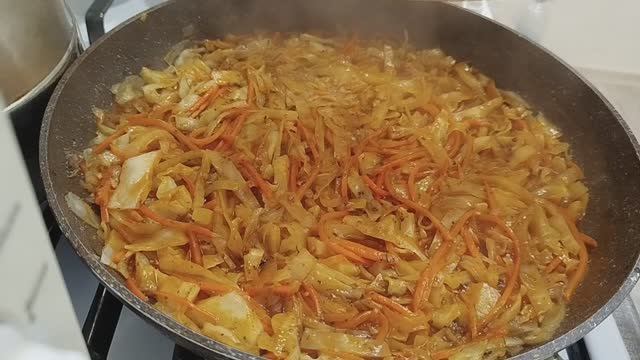 ТУШЕНАЯ КАПУСТА ВКУСНАЯ ПРОСТОЙ РЕЦЕПТ смотреть онлайн