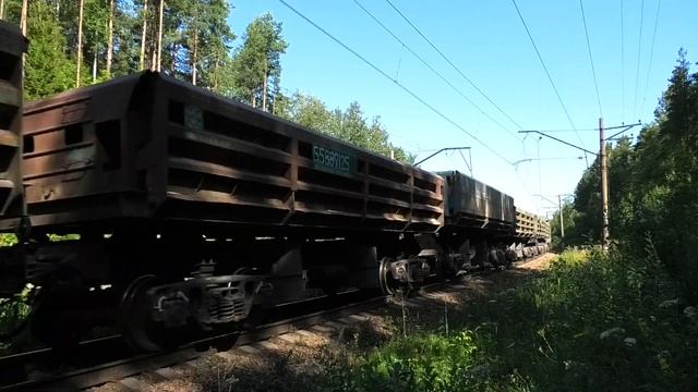 ВЛ10-1472 с грузовым поездом